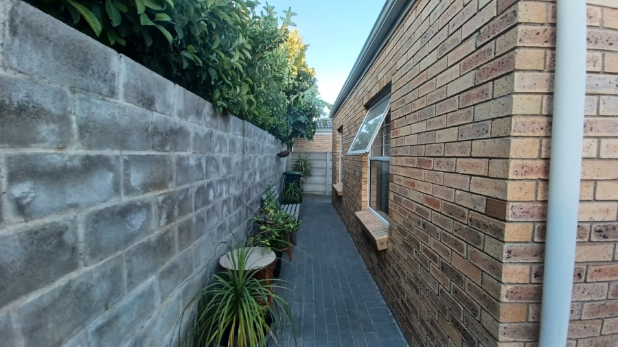 3 Bedroom Property for Sale in Protea Heights Western Cape